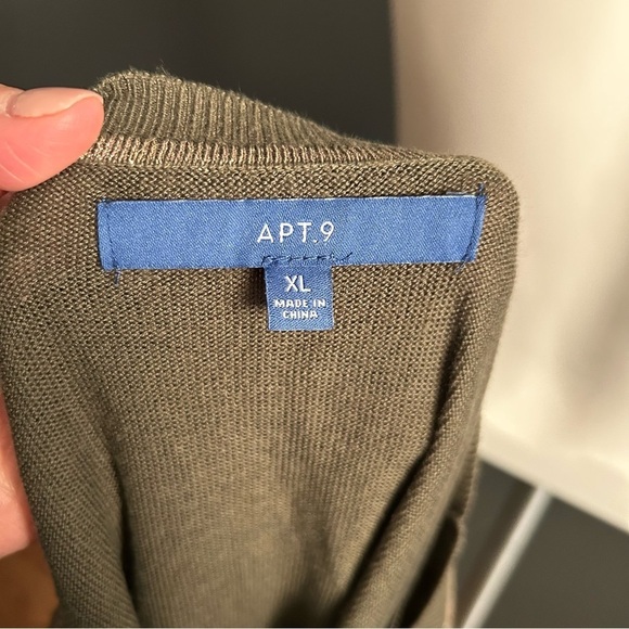 Apt. 9 Olive Green Ruffle Sleeve Top XL - Picture 5 of 7